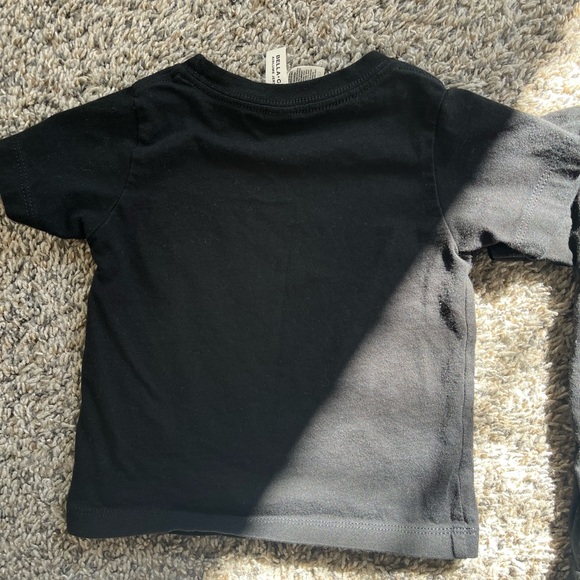 Lightly worn, graphic t-shirts, 12-18 months. - Picture 6 of 8